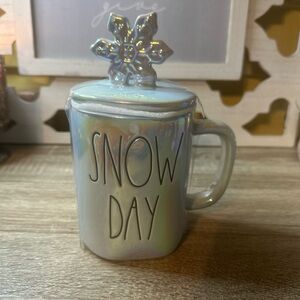 Rae Dunn “Snow Day baby blue Iridescent Snowflake Topper Mug NWT